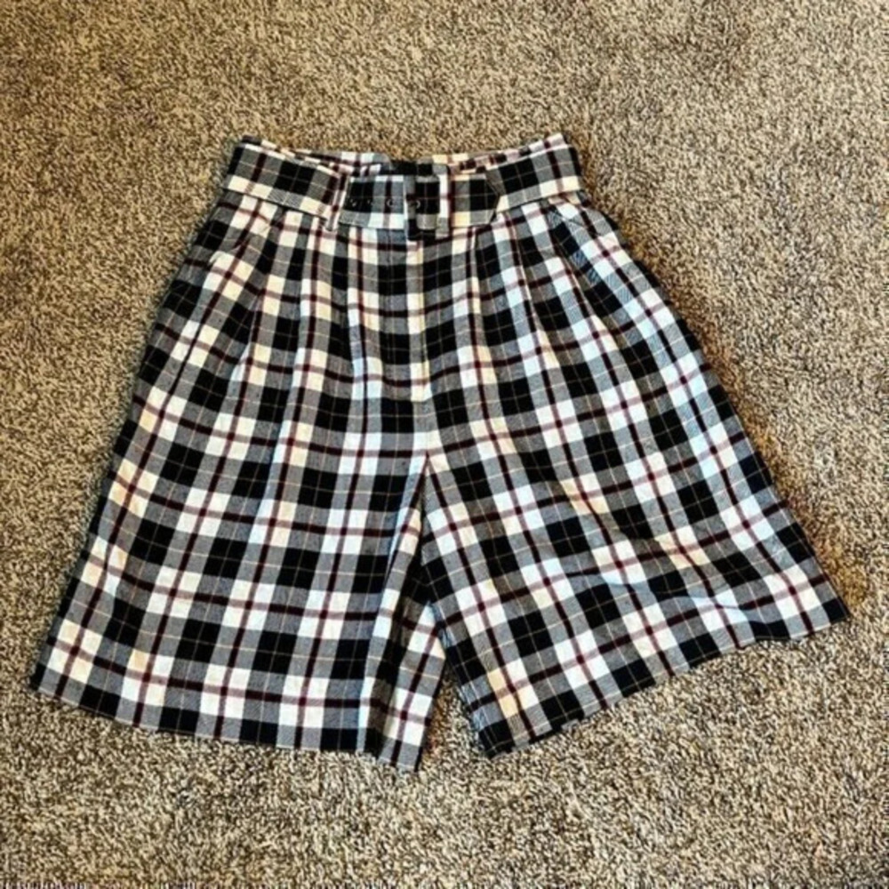 1990's Vintage Plaid belted shorts
